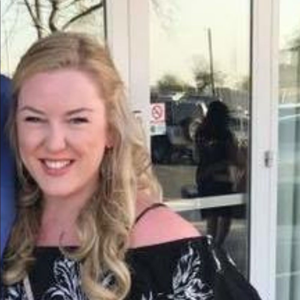 Meet your Posher, Emily